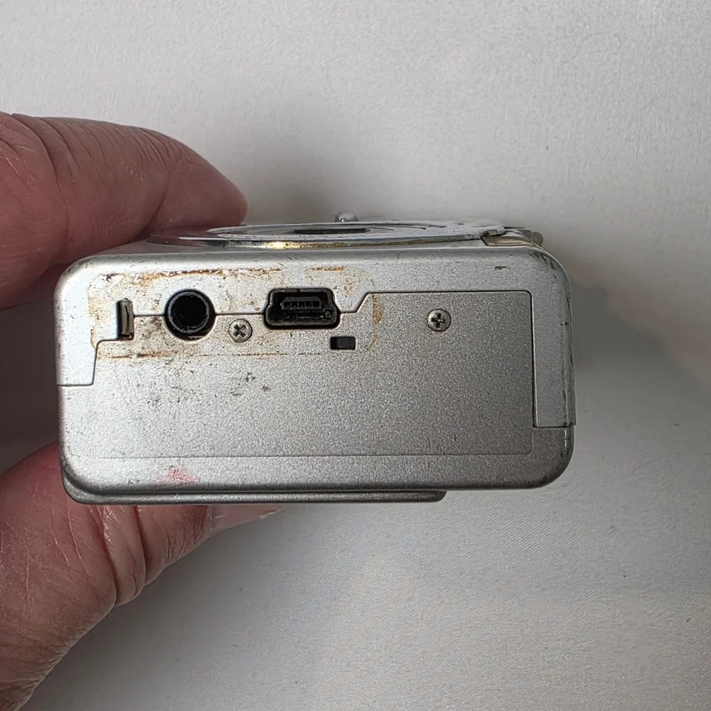 Canon PowerShot S400 Digital ELPH Camera 4.0MP 3 Zoom Vintage Digicam PARTS ONLY